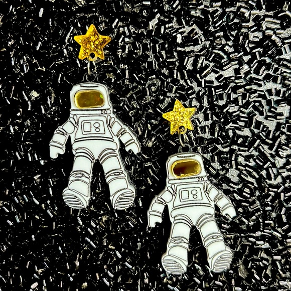 Astronaut Dangle Earrings(For Pierced)Ears Only - Picture 1 of 12